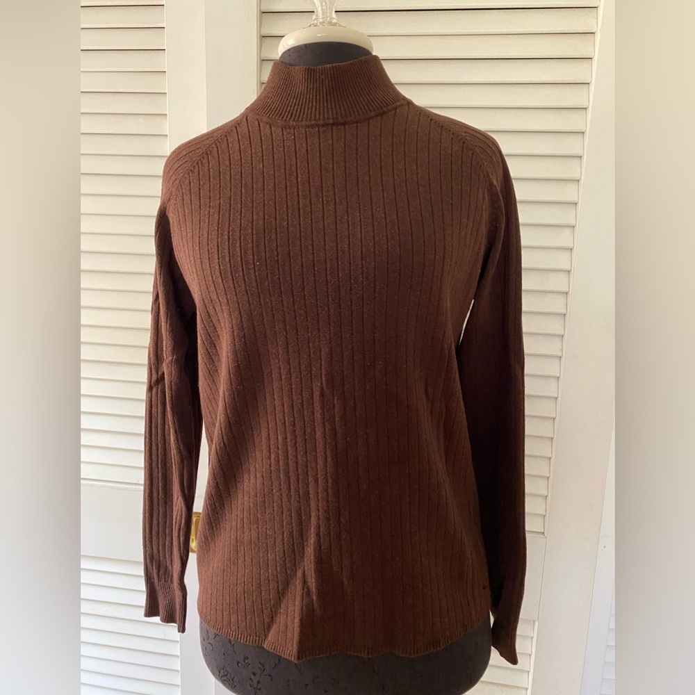 Brown sweater